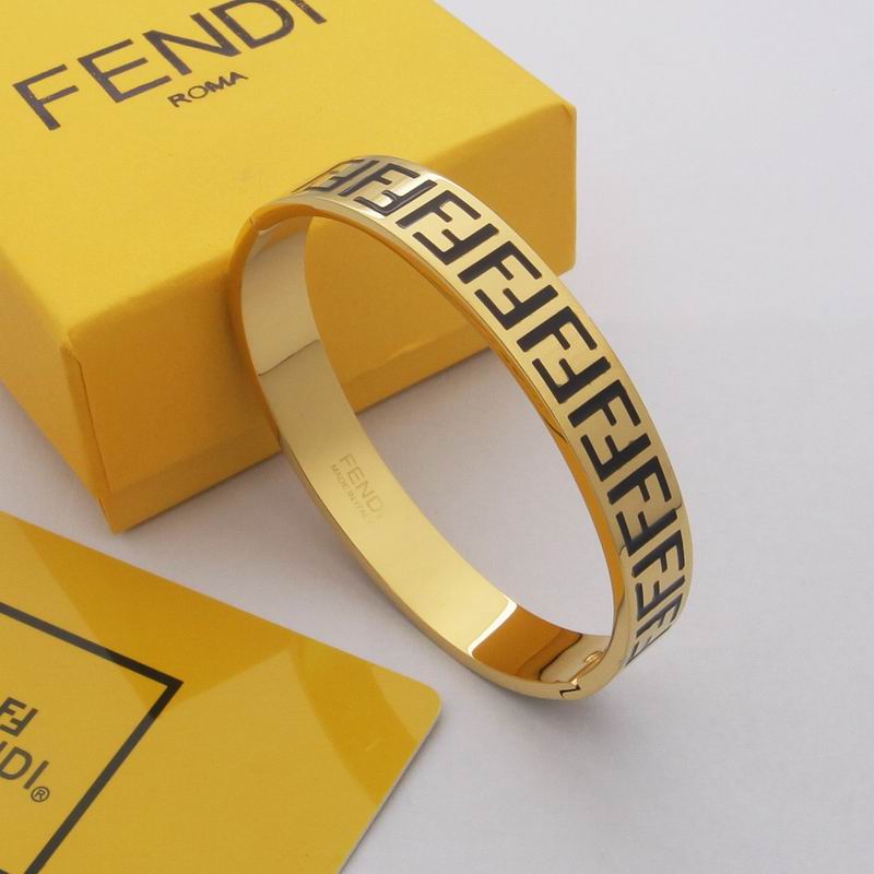 Fendi bracelet 09yxq01